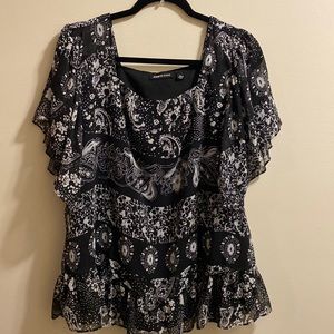 XL Jennifer Lloyd black & white ruffle top